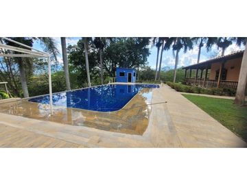 VENTA DE FINCA EN PARCELACION SANTA FE DE ANTIOQUIA