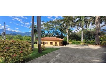 VENTA DE FINCA EN PARCELACION SANTA FE DE ANTIOQUIA