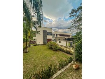 VENTA DE FINCA EN SANTA FE DE ANTIOQUIA