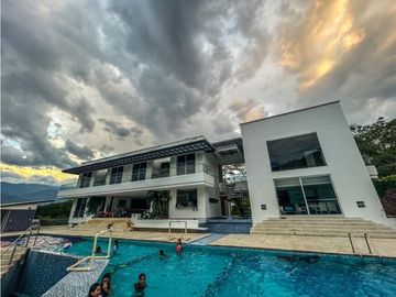 VENTA DE FINCA EN SANTA FE DE ANTIOQUIA