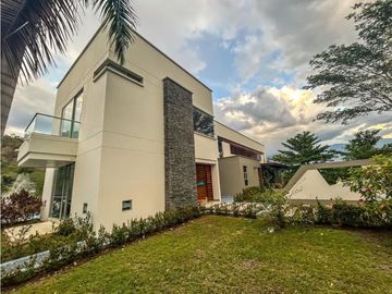 VENTA DE FINCA EN SANTA FE DE ANTIOQUIA