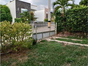 VENTA DE CASA EN CONDOMINIO SOPETRAN