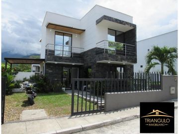 VENTA DE CASA EN CONDOMINIO SOPETRAN