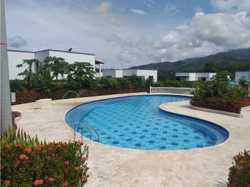 VENTA DE CASA EN CONDOMINIO SOPETRAN