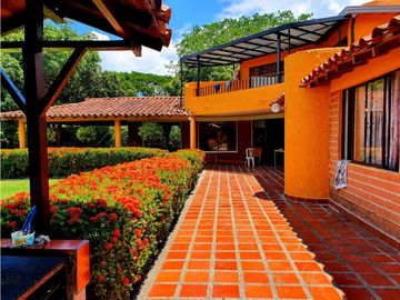 VENTA DE FINCA EN PARCELACION SANTA FE DE ANTIOQUIA