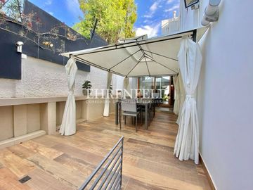 Jardín del Mar, Reñaca. Casa con vista panorámica  de  759 m2.