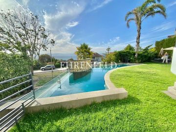 Jardín del Mar, Reñaca. Casa con vista panorámica  de  759 m2.
