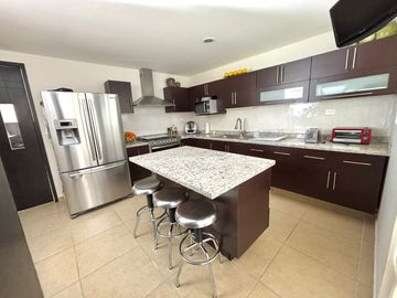 Casa en Venta con amplio jardin en Momoxpan San Pedro Cholula, Puebla
