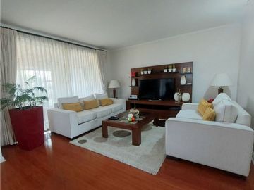 Hermosa Casa No Perimetral 4 D/ 3 B/ Piscina