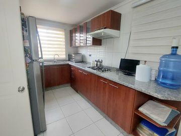 Hermosa Casa No Perimetral 4 D/ 3 B/ Piscina