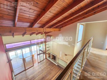 Venta casa 5 ambientes triple lote, pileta y ascensor -  Country San Miguel de Ghiso, Bella Vista