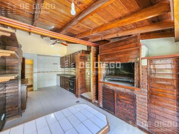 Venta casa 5 ambientes triple lote, pileta y ascensor -  Country San Miguel de Ghiso, Bella Vista