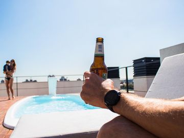 Lencke vende - con renta, 2 ambientes de categoria, suite, balcon/parrilla, edificio c/pileta, gym