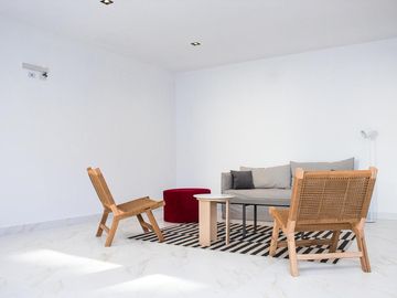 Lencke vende - con renta, 2 ambientes de categoria, suite, balcon/parrilla, edificio c/pileta, gym