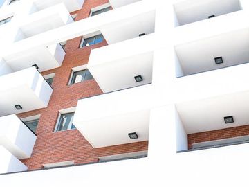 Lencke vende - con renta, 2 ambientes de categoria, suite, balcon/parrilla, edificio c/pileta, gym
