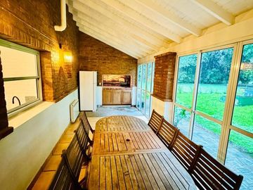 Impecable propiedad en Saint Thomas Norte, Canning
