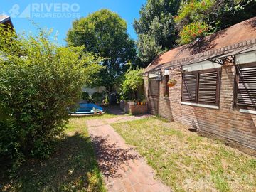 CASA EN VENTA EN CASTELAR NORTE - LOTE PROPIO
