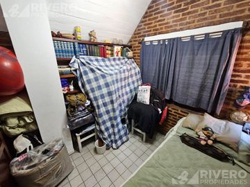 CASA EN VENTA EN CASTELAR NORTE - LOTE PROPIO