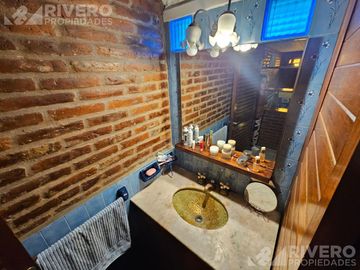 CASA EN VENTA EN CASTELAR NORTE - LOTE PROPIO