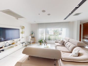 Casa en  Lomas de City Bell - Club de campo