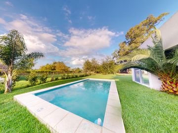 Casa en  Lomas de City Bell - Club de campo