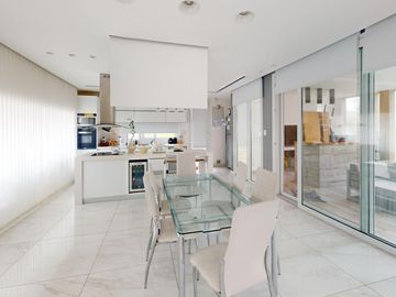 Casa en  Lomas de City Bell - Club de campo