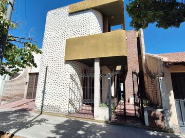 Casa en  venta Inmediaciones Club Alemán