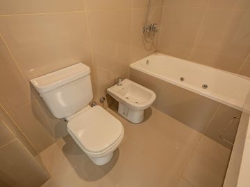 Departamento 4 ambientes en  Venta en Villa Crespo.
