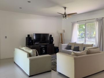 VENTA Casa Haras Del Sol Pilar-Pileta-Amplio Terreno-Losa radiante-Hipico-Tenis-Paddle-APTO CREDITO