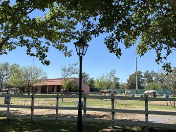 VENTA Casa Haras Del Sol Pilar-Pileta-Amplio Terreno-Losa radiante-Hipico-Tenis-Paddle-APTO CREDITO