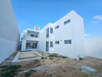 ¡Entrega Inmediata! Casa en Venta al Norte de Mérida en Conkal