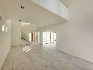 ¡Entrega Inmediata! Casa en Venta al Norte de Mérida en Conkal