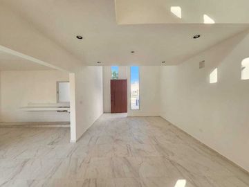 ¡Entrega Inmediata! Casa en Venta al Norte de Mérida en Conkal