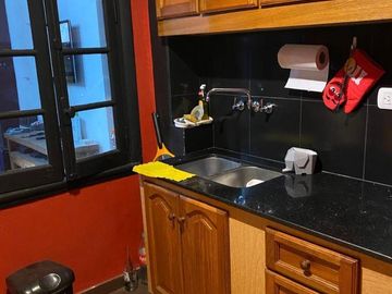 Casa en Venta con Importante Local en esquina - Posibilidad renta y vivienda