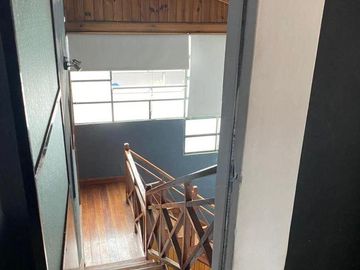 Casa en Venta con Importante Local en esquina - Posibilidad renta y vivienda