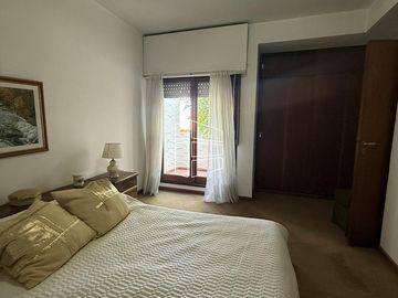 Venta - Propiedad tipo dúplex en el Centro de General Roca -  C083