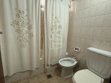 Venta - Propiedad tipo dúplex en el Centro de General Roca -  C083