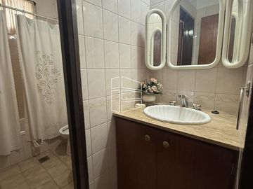 Venta - Propiedad tipo dúplex en el Centro de General Roca -  C083