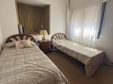 Venta - Propiedad tipo dúplex en el Centro de General Roca -  C083