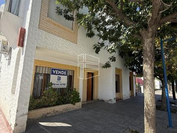 Venta - Propiedad tipo dúplex en el Centro de General Roca -  C083