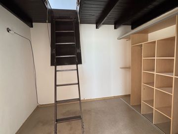 Casa sobre lote de 1000m2 con costa al rio
