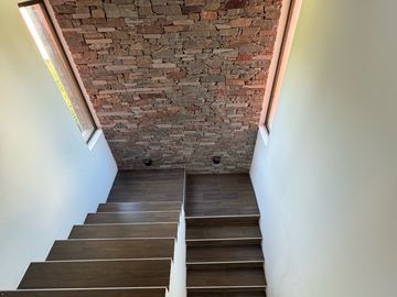 Casa sobre lote de 1000m2 con costa al rio