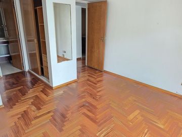 ALQUILER DEPARTAMENTO 4 AMBIENTES CON TERRAZA PROPIA Y COCHERA EN CABALLITO
