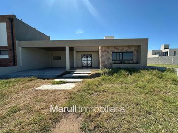 Casa en venta Brisas de Manantiales | Dos dormitorios