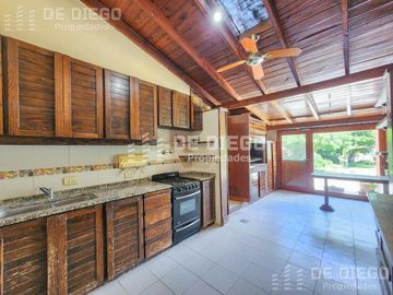 Venta casa 5 ambientes doble lote, pileta y ascensor -  Country San Miguel de Ghiso, Bella Vista