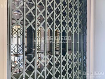 Venta casa 5 ambientes doble lote, pileta y ascensor -  Country San Miguel de Ghiso, Bella Vista