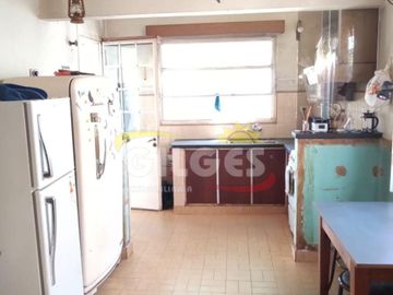 Venta Casa 2 Amb. Villa Luzuriaga  Sobre Lote  10x21M²