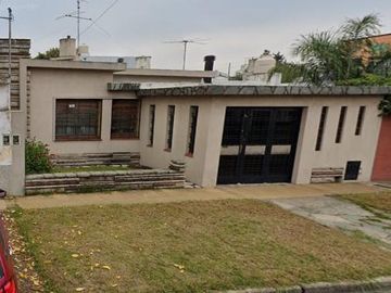 Venta Casa 2 Amb. Villa Luzuriaga  Sobre Lote  10x21M²