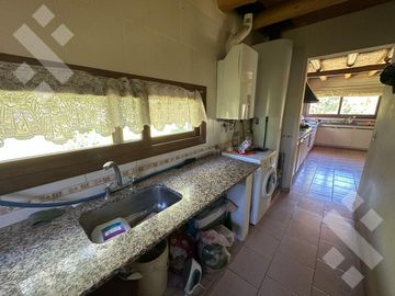 En venta, Casa de 2 Dormitorios en planta baja, B° Proyecto Joven, Plottier