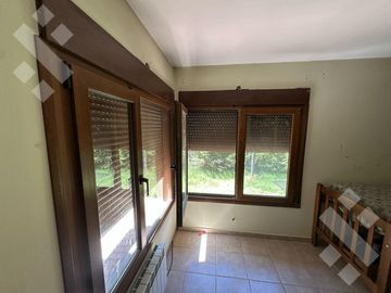En venta, Casa de 2 Dormitorios en planta baja, B° Proyecto Joven, Plottier